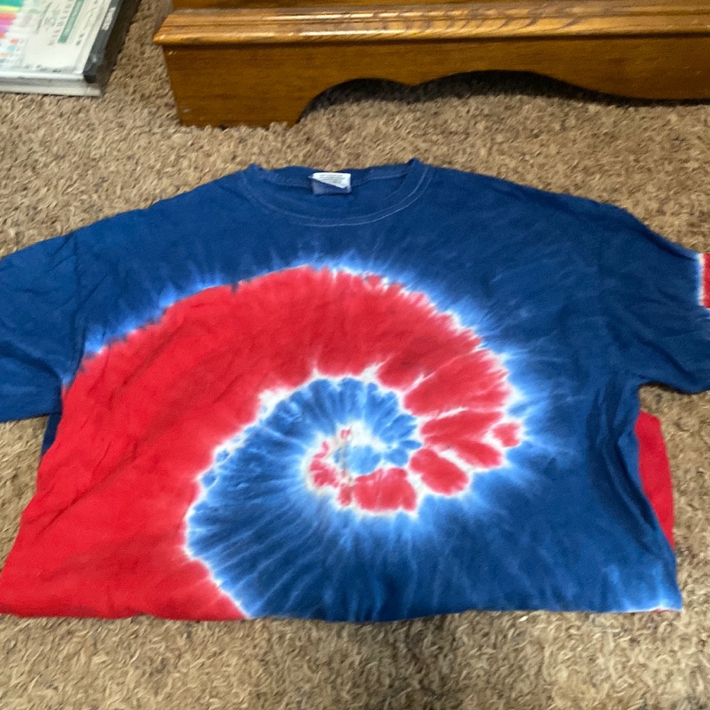 Tie dye short sleeved tee
